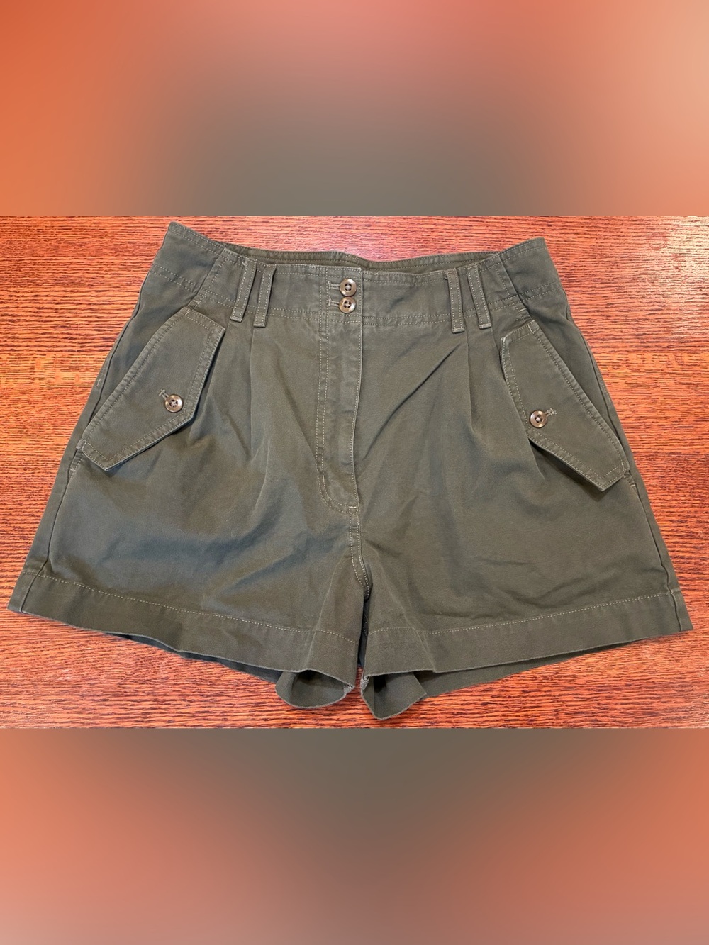 Wilfred Free Aritzia Olive Green Utility Shorts Cargo Pocket Size 6